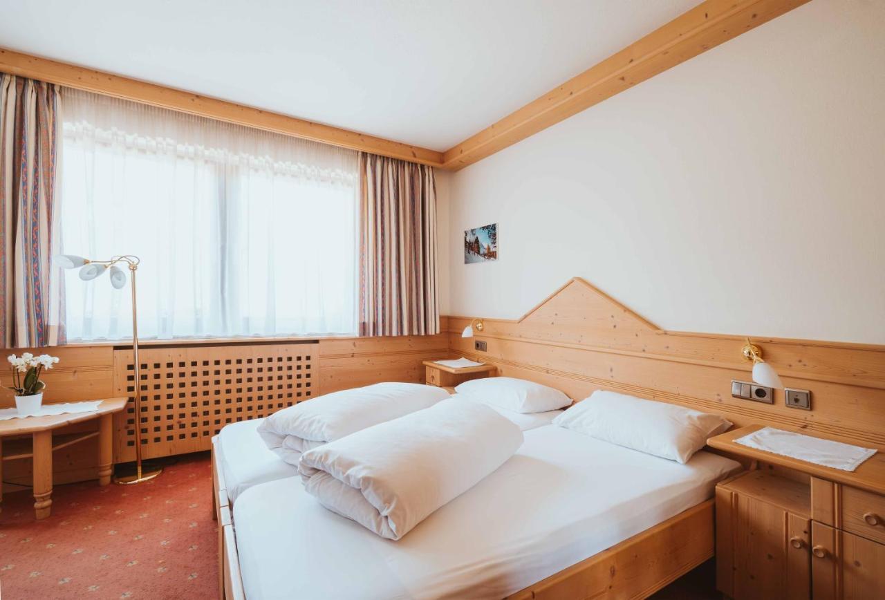 Wanderhotel Teiserhof Funes  Εξωτερικό φωτογραφία