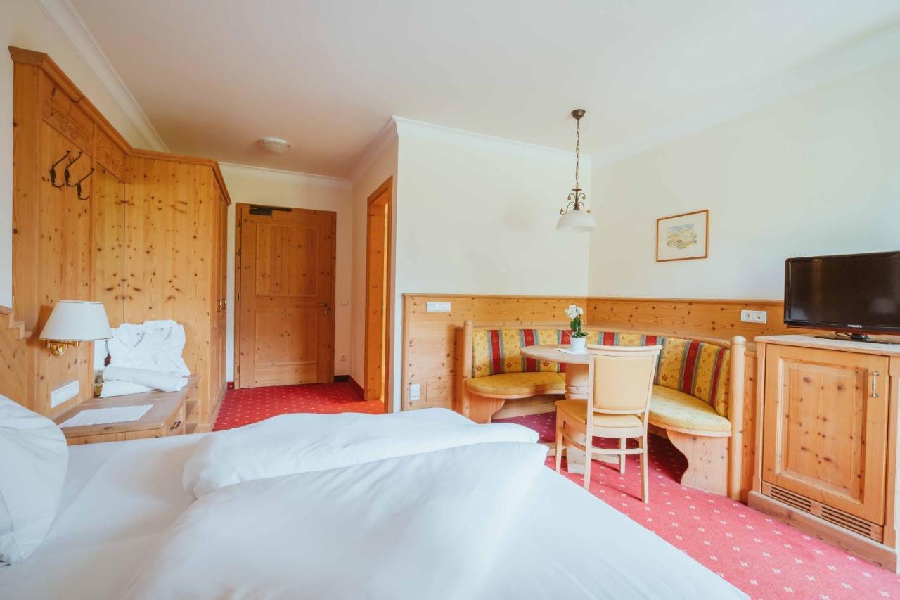 Wanderhotel Teiserhof Funes  Εξωτερικό φωτογραφία