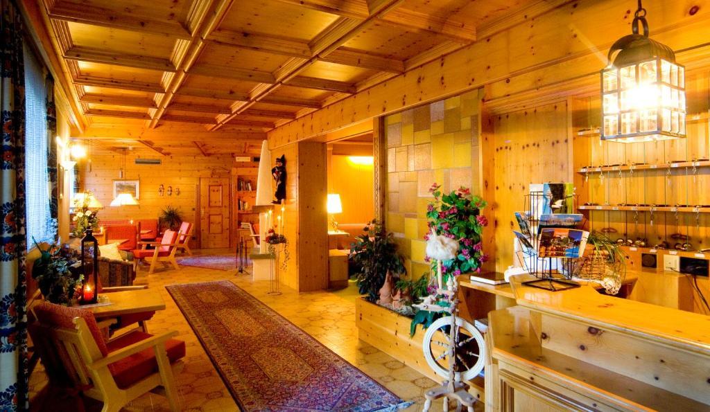 Wanderhotel Teiserhof Funes  Εξωτερικό φωτογραφία